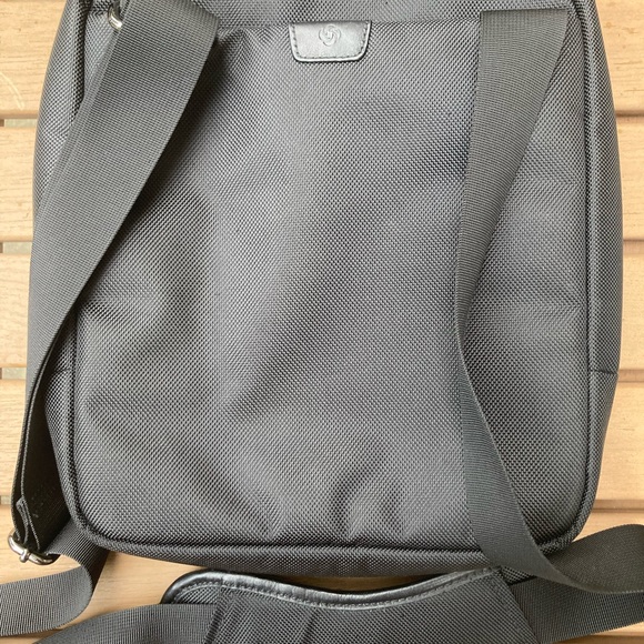 Samsonite Crossbody - Picture 5 of 5